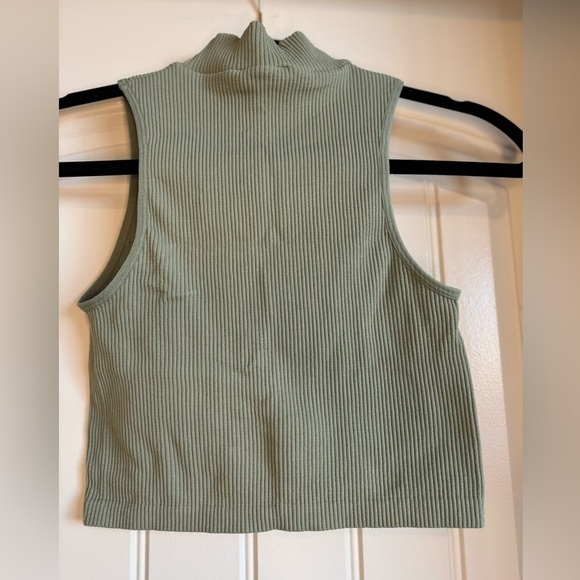 Zara Green Ribbed Stretch Tank - Picture 3 of 3
